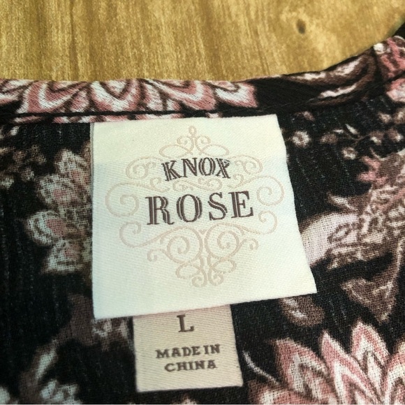 Knox Rose Pink Black Bohemian Floral Top Front Tie Lace Shoulder Flared Sleeve - Picture 9 of 11